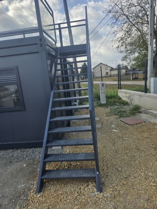 Stepenice za kontejnere