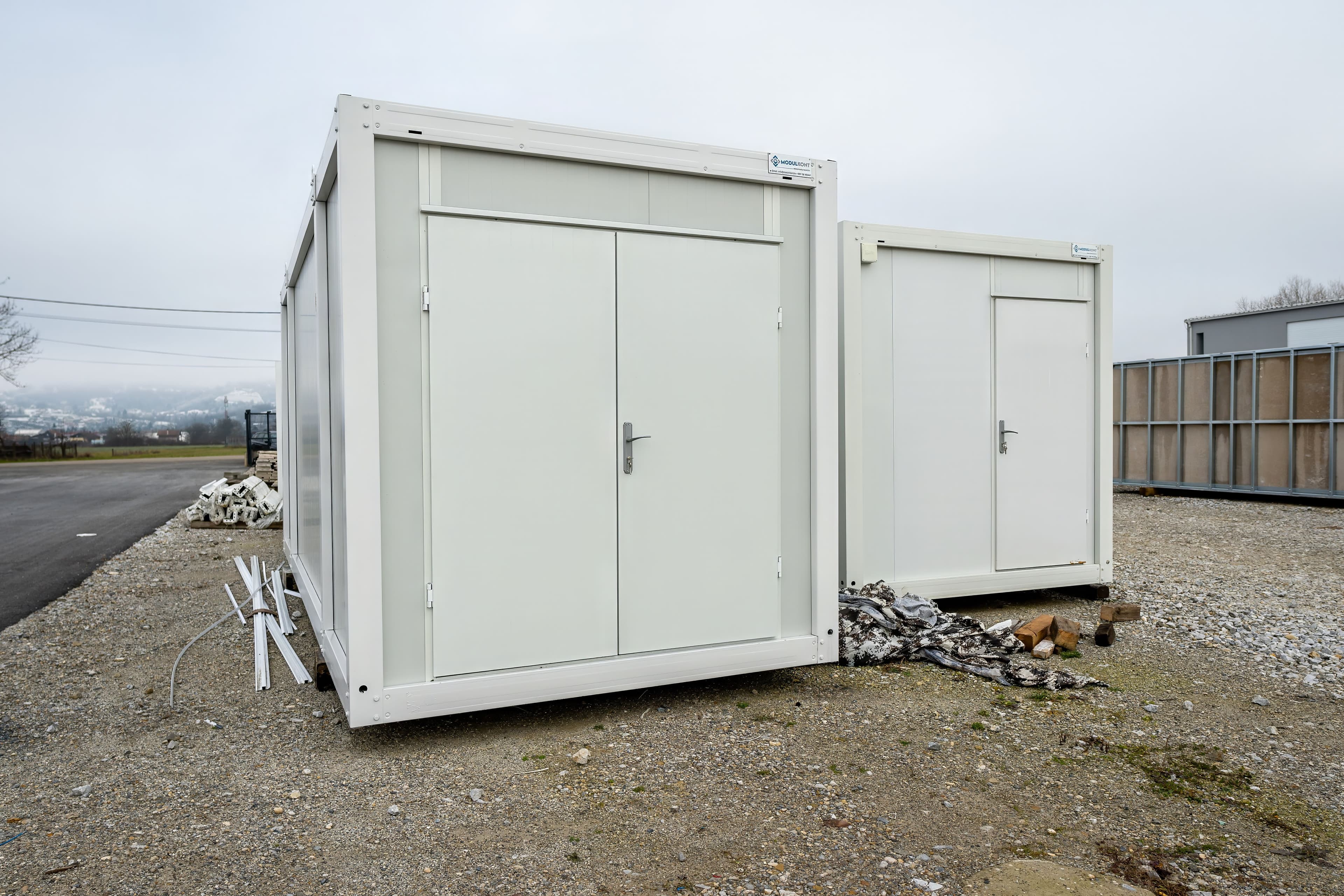 Skladišni kontejner 600x240 cm - Bijeli, izolirani 1